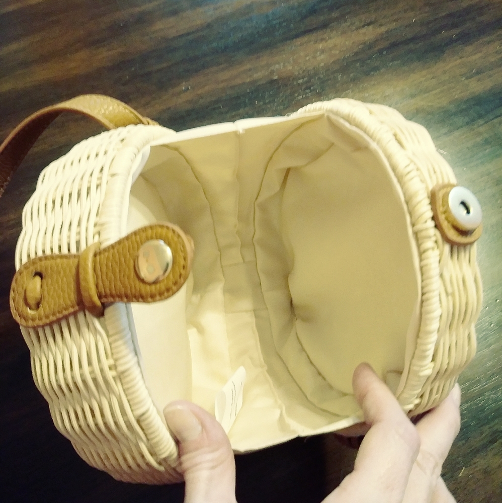 Shiraleah Wicker Crossbody Bag - Picture 4 of 6
